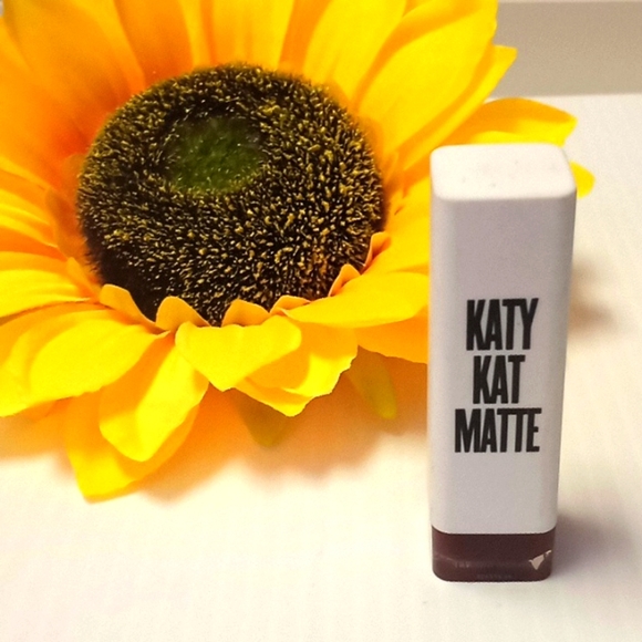 Katy Kat Matte Covergirl Lipstick 💄- Maroon Meow - Picture 7 of 8